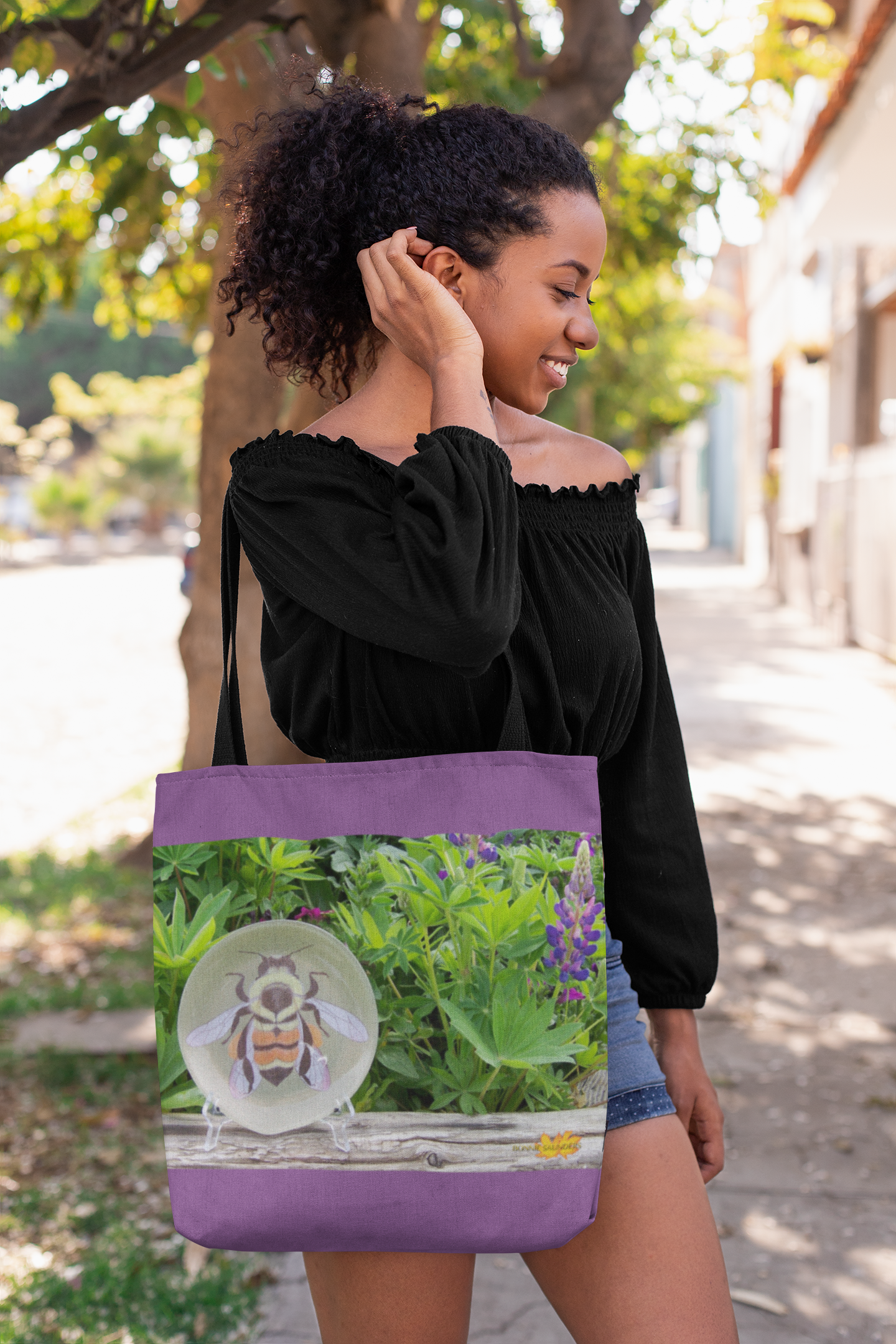 Bee Designer Tote Bag